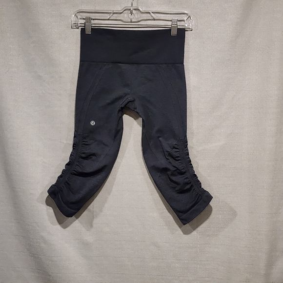 lululemon in the flow crop womens size 4 - Picture 2 of 5